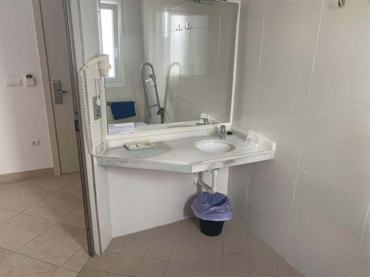 Hostal Tarifa -Recepcion Abierta Las 24H- Luaran gambar